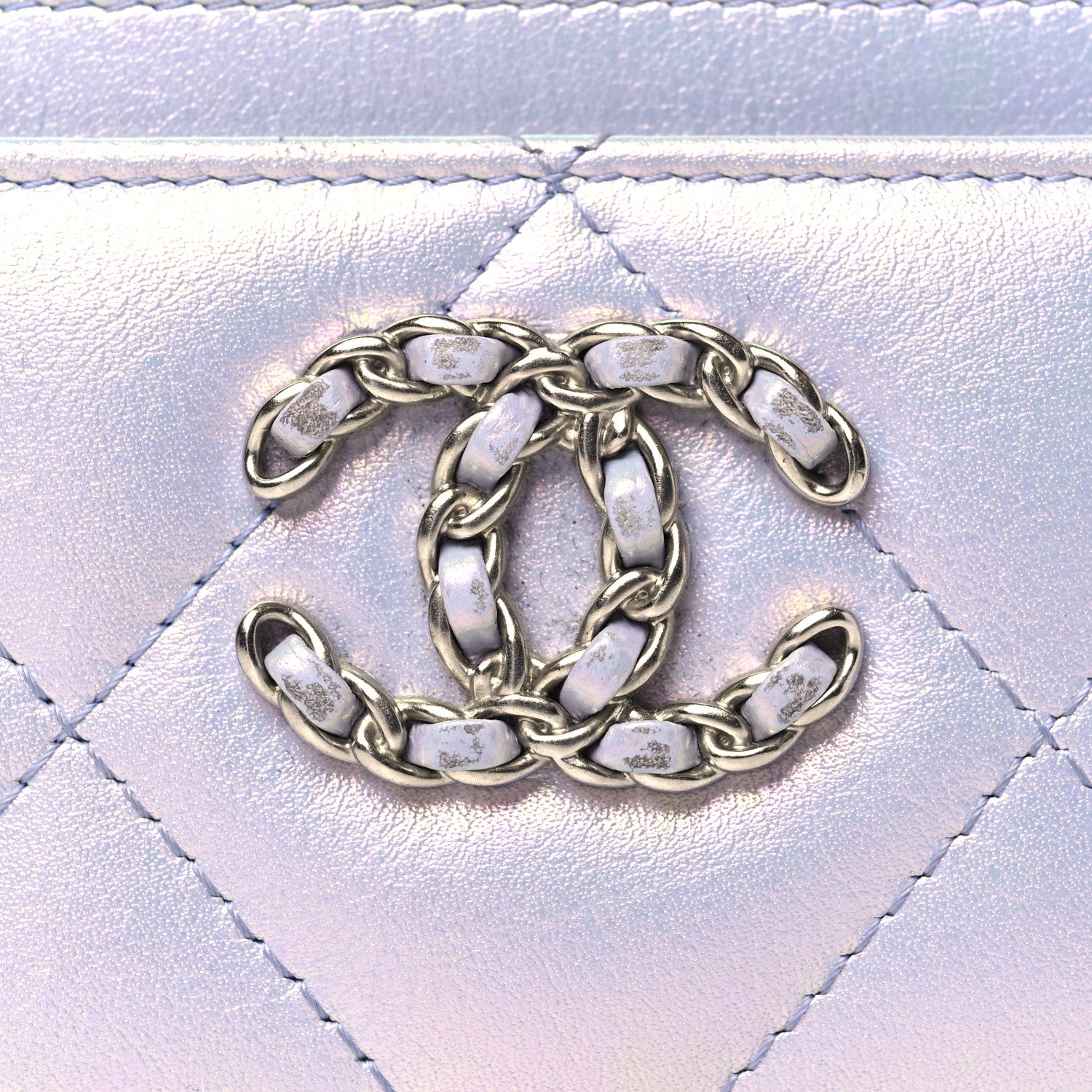 Chanel Iridescent Calfskin Quilted Chanel 19 Card Holder Light Purple 9 of 13