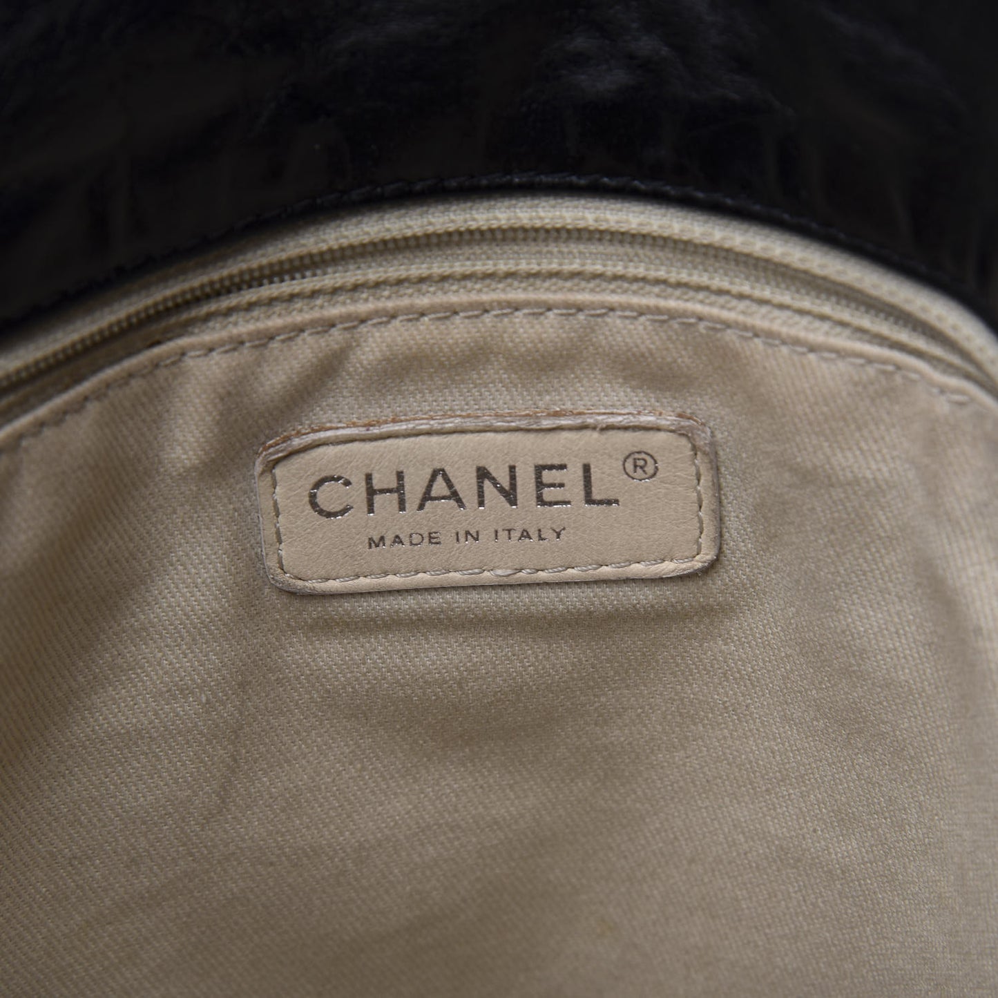 Glazed Goatskin Double Contrast Stitch Flap Black