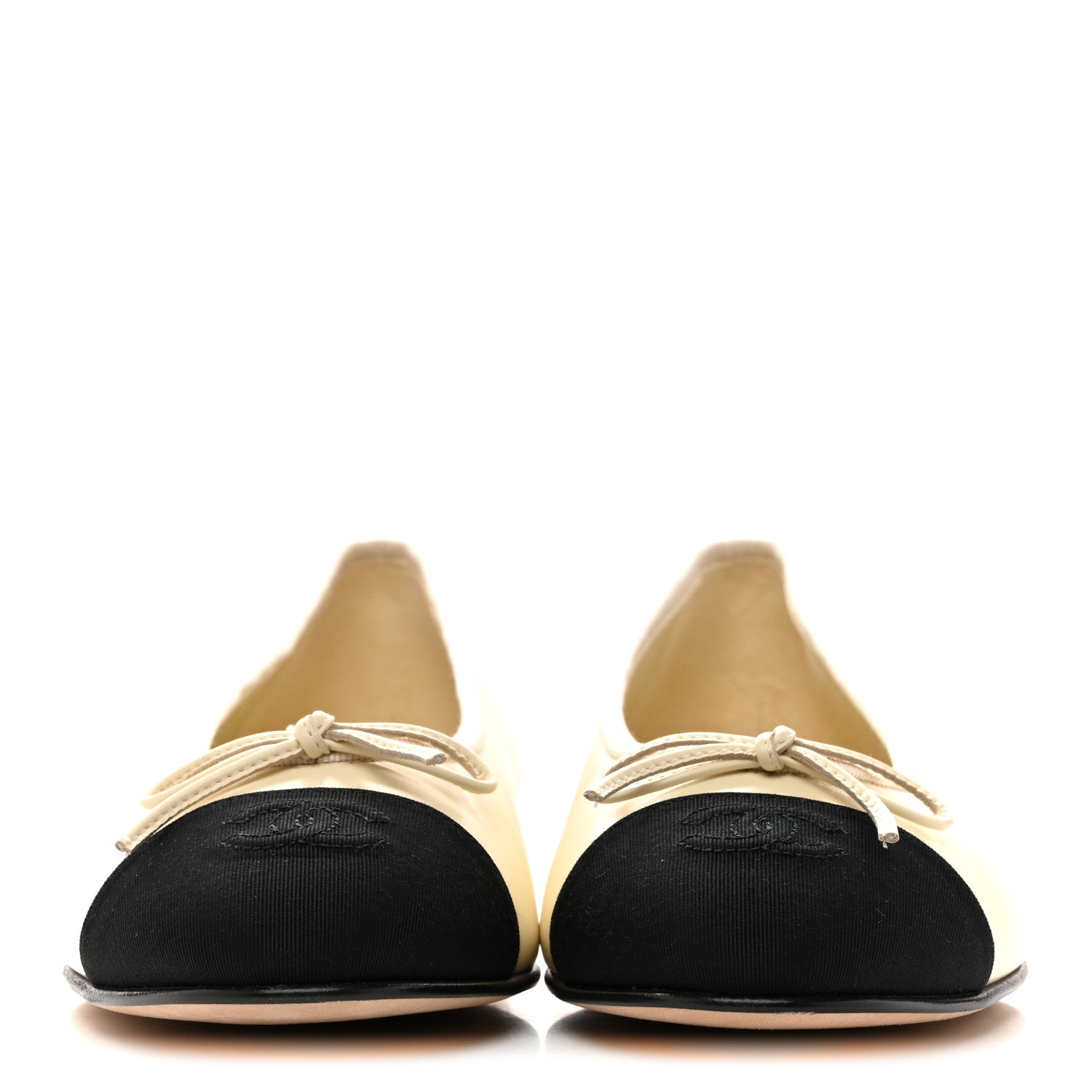Chanel Calfskin Grosgrain Cap Toe CC Ballerina Flats 40 Ivory Black 3 of 10
