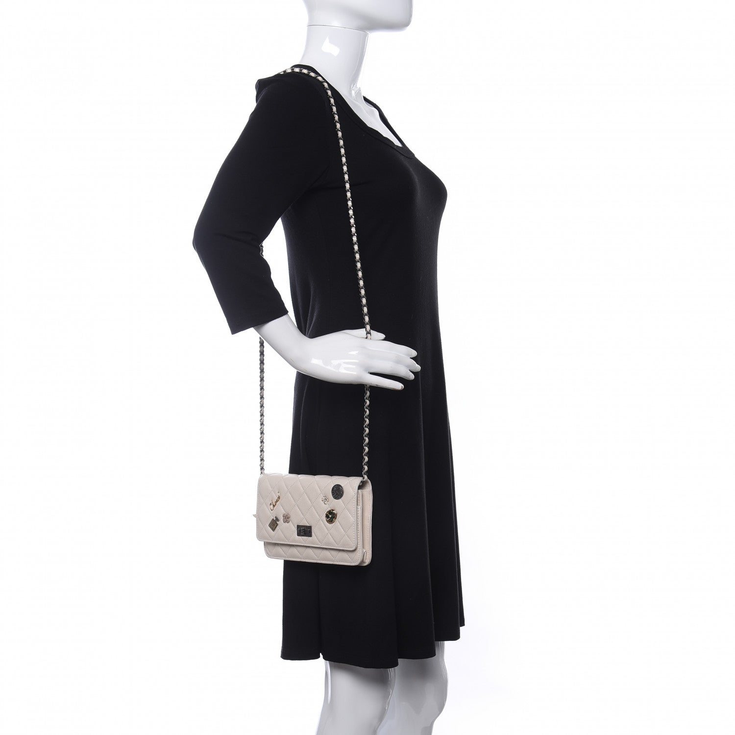 Chanel Metallic Calfskin Lucky Charms Casino 2.55 Reissue Wallet On Chain WOC Ivory 2 of 14