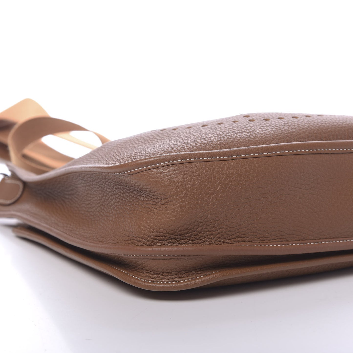 Taurillon Clemence Evelyne III PM Gold