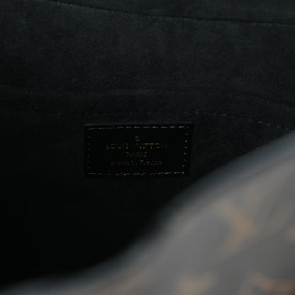 Louis Vuitton Reverse Monogram Bento Box EW 6 of 9