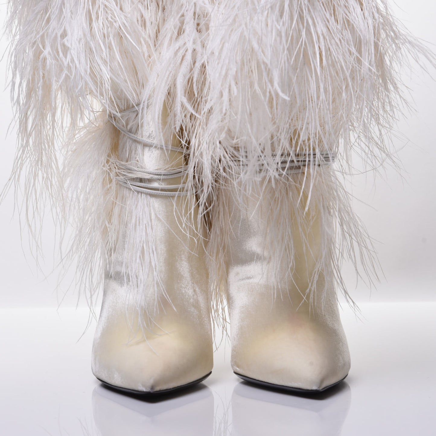 Veluto Master Ostrich Yeti 110 Over The Knee Boots 38 Blanc Optique
