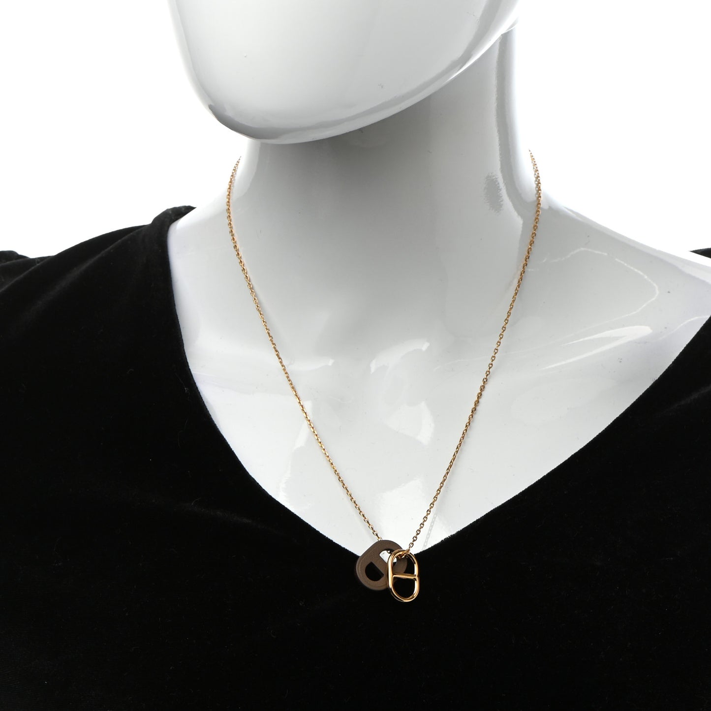 Swift O'Maillon Pendant Necklace Etoupe