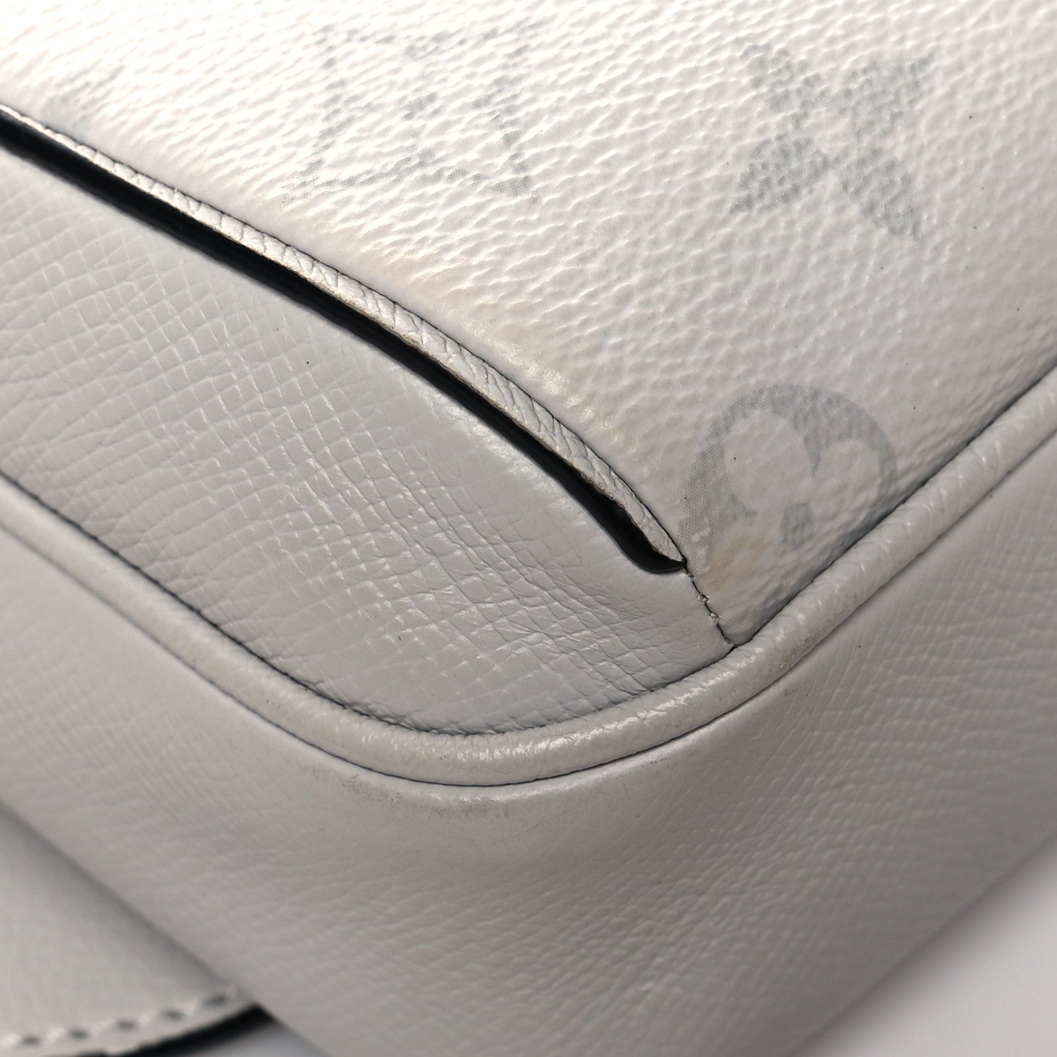 Louis Vuitton Taiga Monogram Outdoor Bumbag White 11 of 14