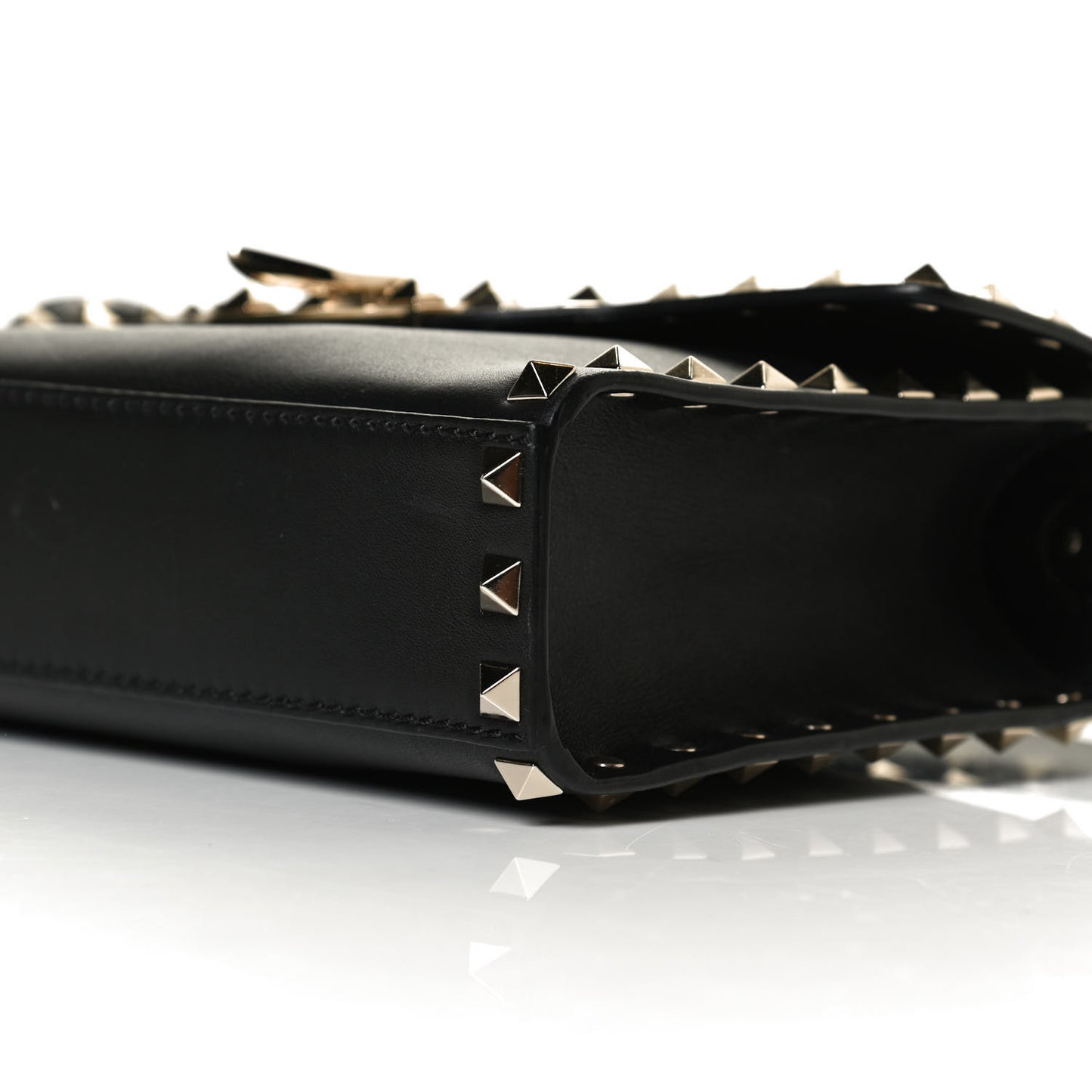 Vitello Medium Rockstud Flip Lock Crossbody Bag Black