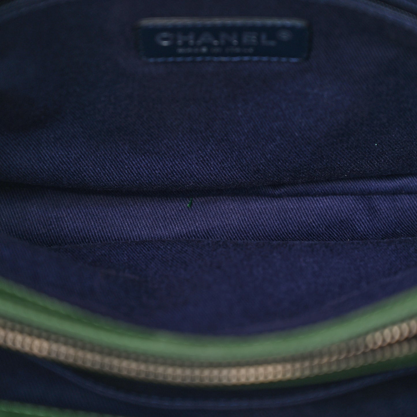 Iridescent Calfskin Quilted New Bubble Tote Vert Fonce