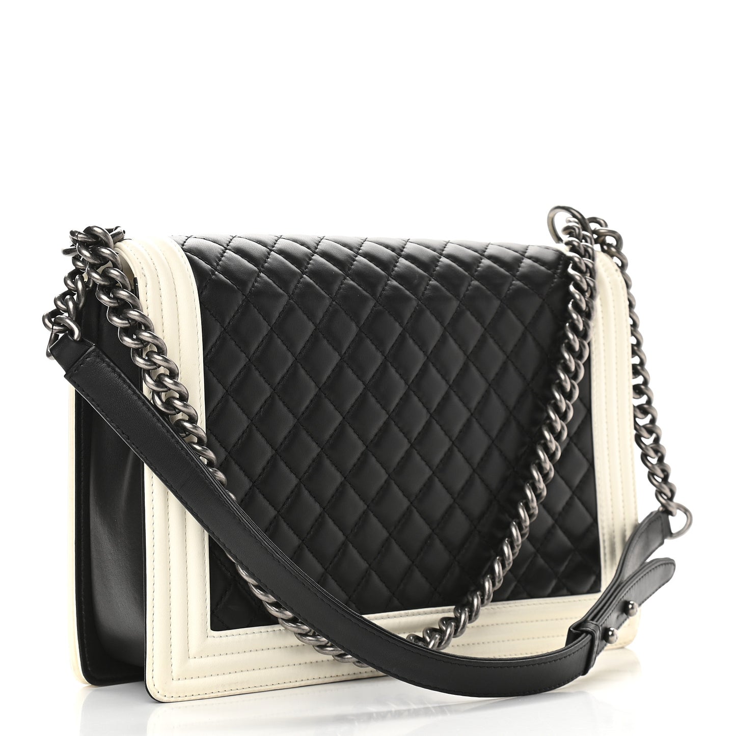 Lambskin Quilted Large Boy Flap Black White