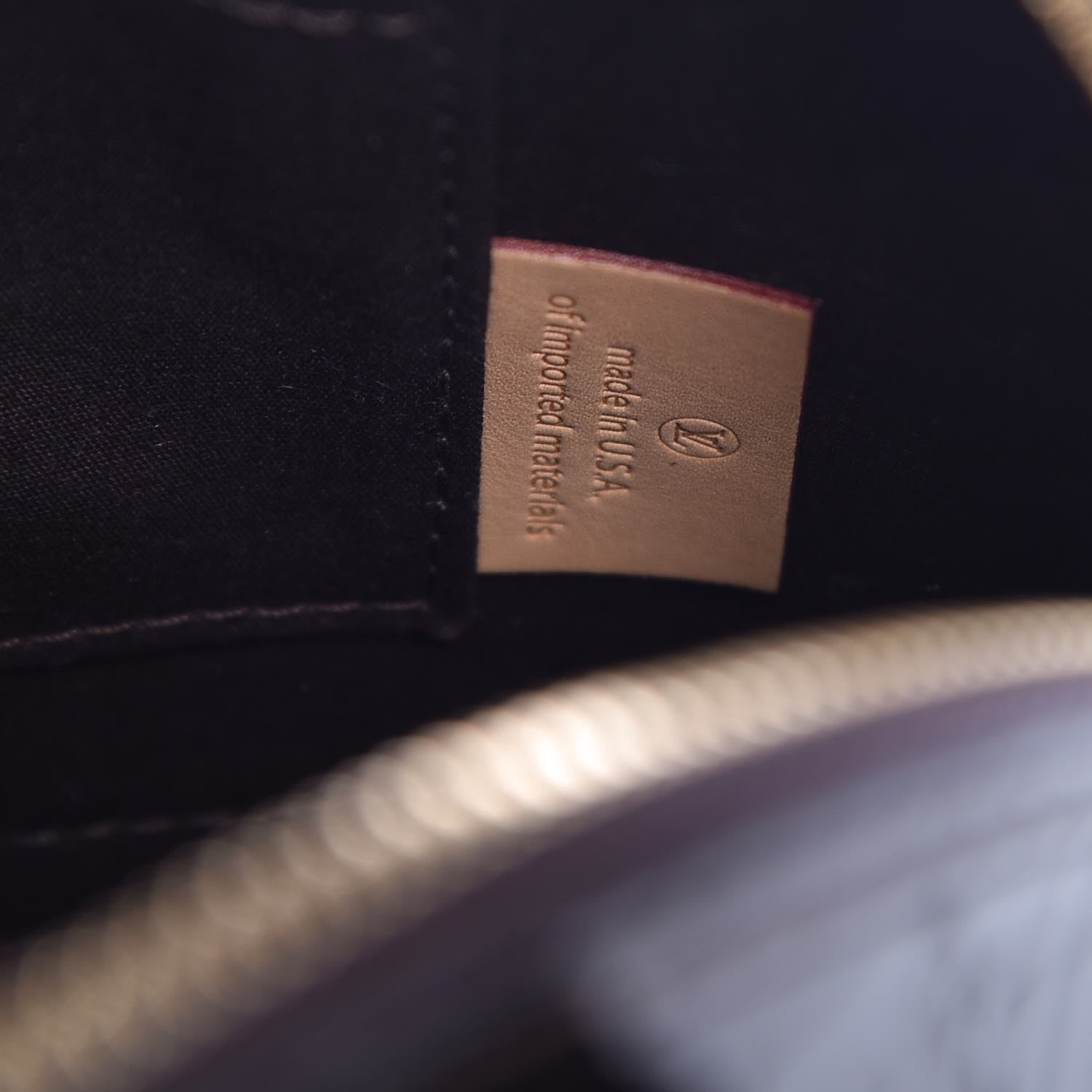 Louis Vuitton Vernis Alma BB Amarante 6 of 9