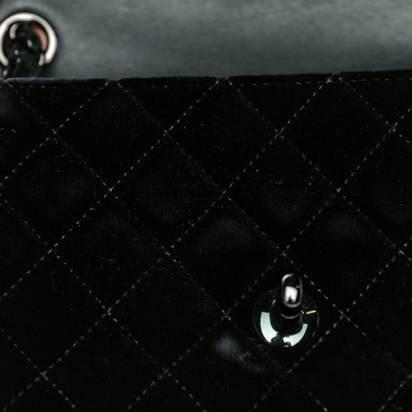 Velvet Quilted Mini Rectangular Flap So Black