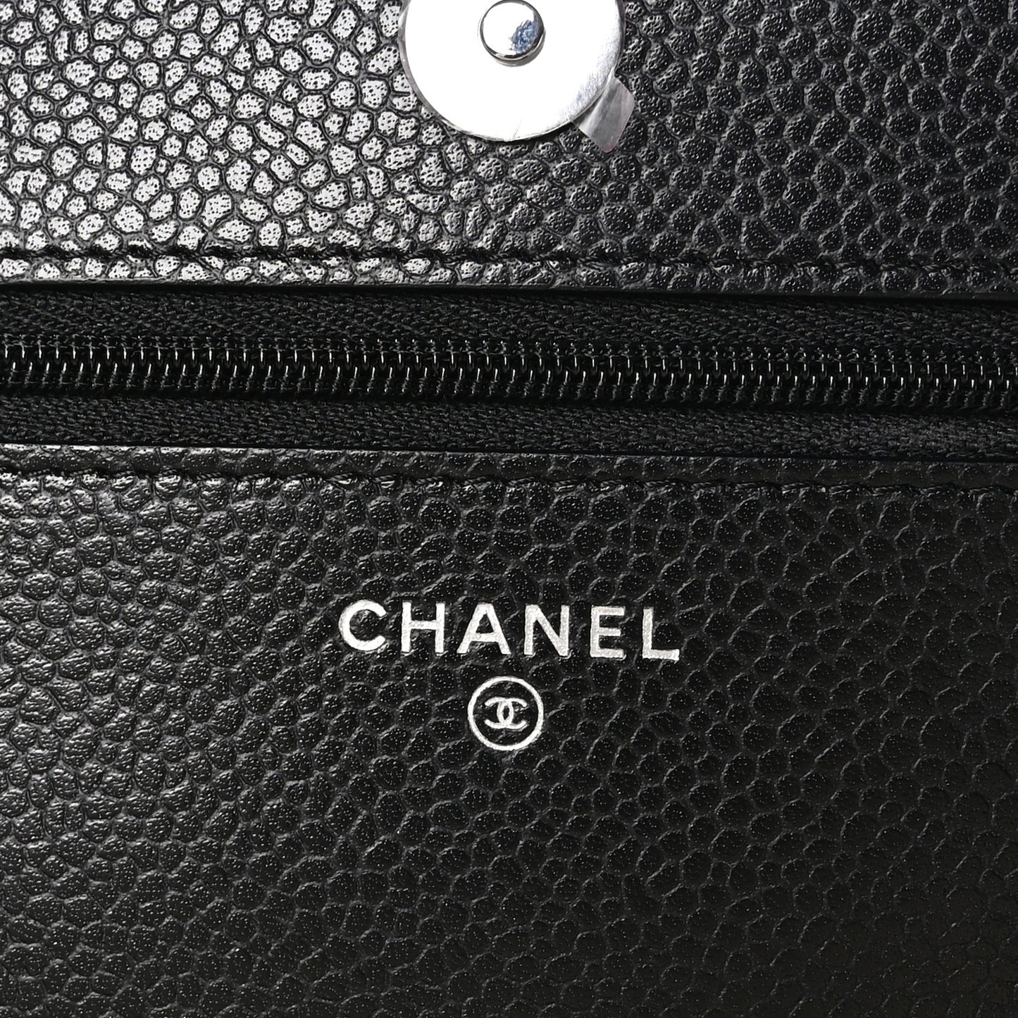 Caviar Quilted Wallet on Chain WOC Black