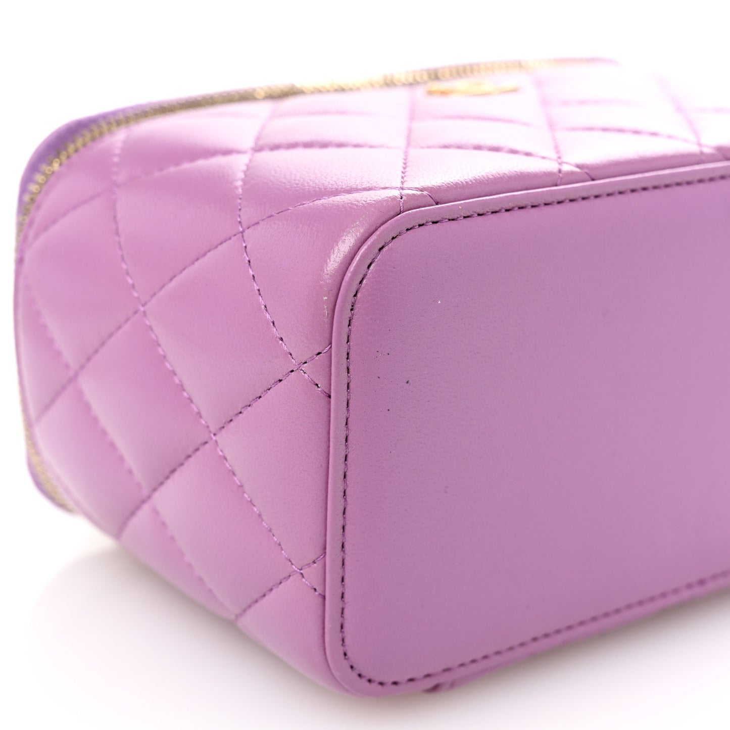 Lambskin Quilted Pearl Crush Small Vanity Case With Chain Purple