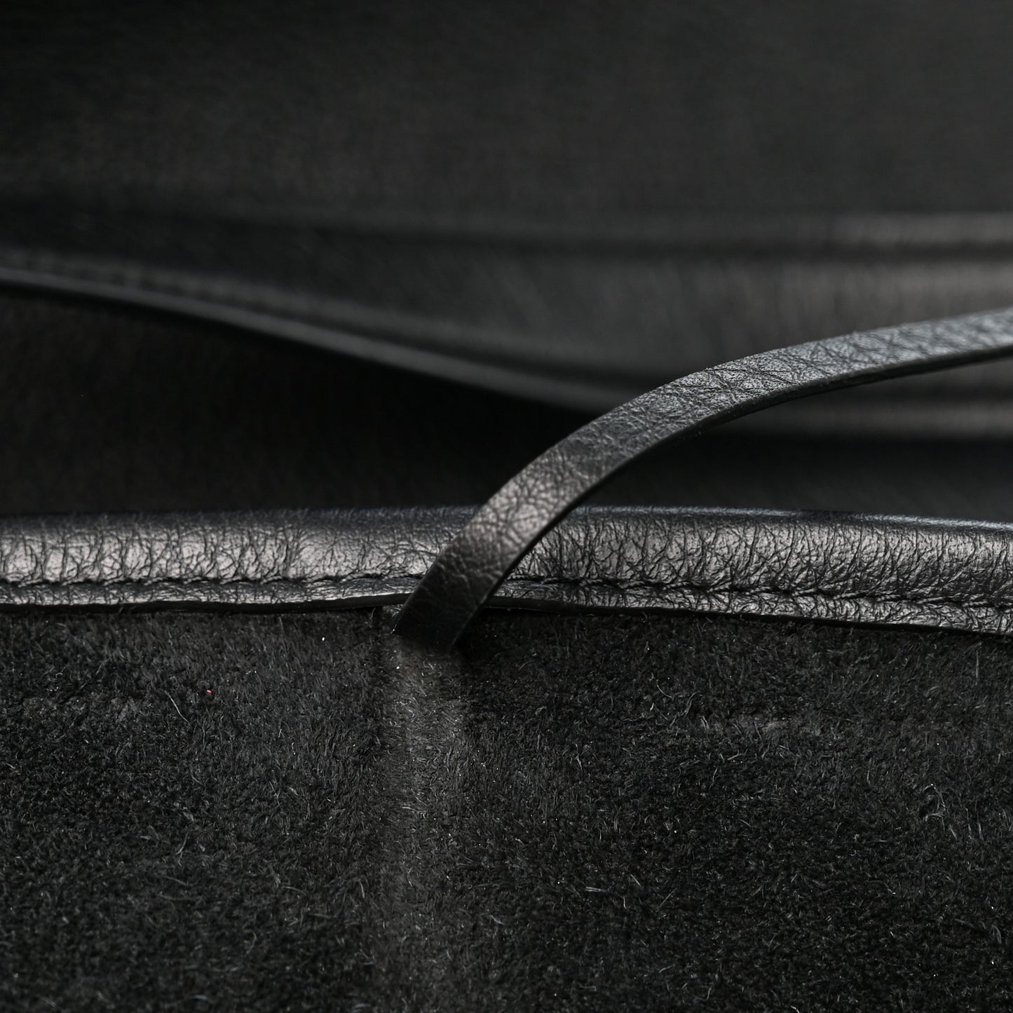 Grained Calfskin Large N/S Park Tote Black