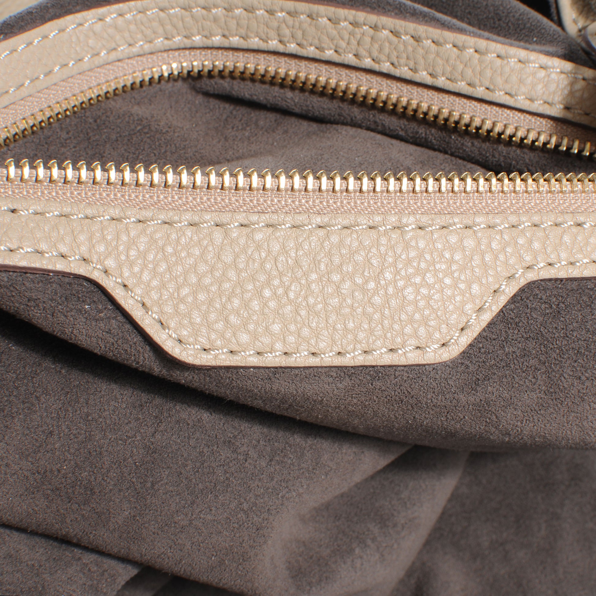 Louis Vuitton Mahina L Coquille 5 of 6