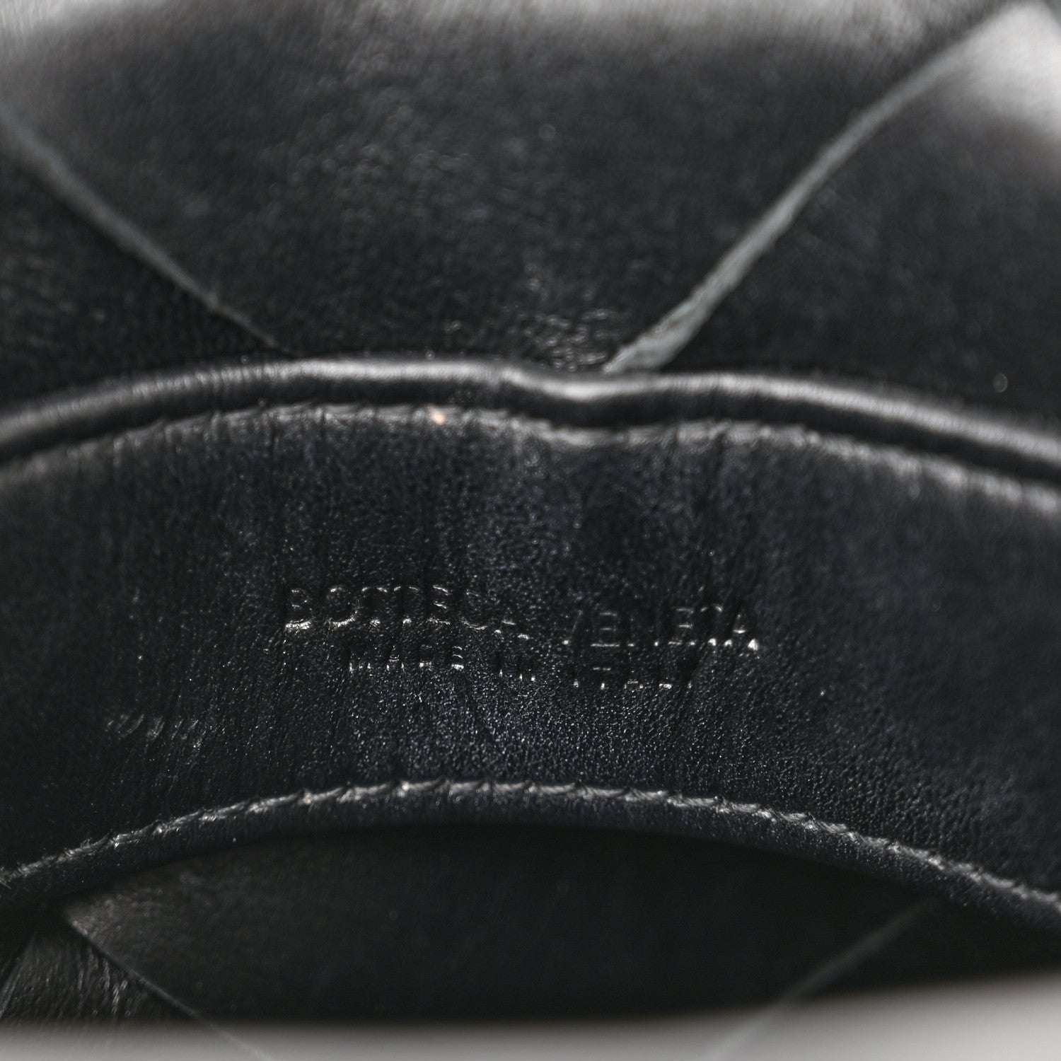 Bottega Veneta Nappa Maxi Intrecciato Clasp Bucket Bag Black 6 of 13