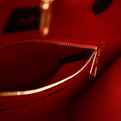 Louis Vuitton Reverse Monogram Giant Onthego MM 8 of 11