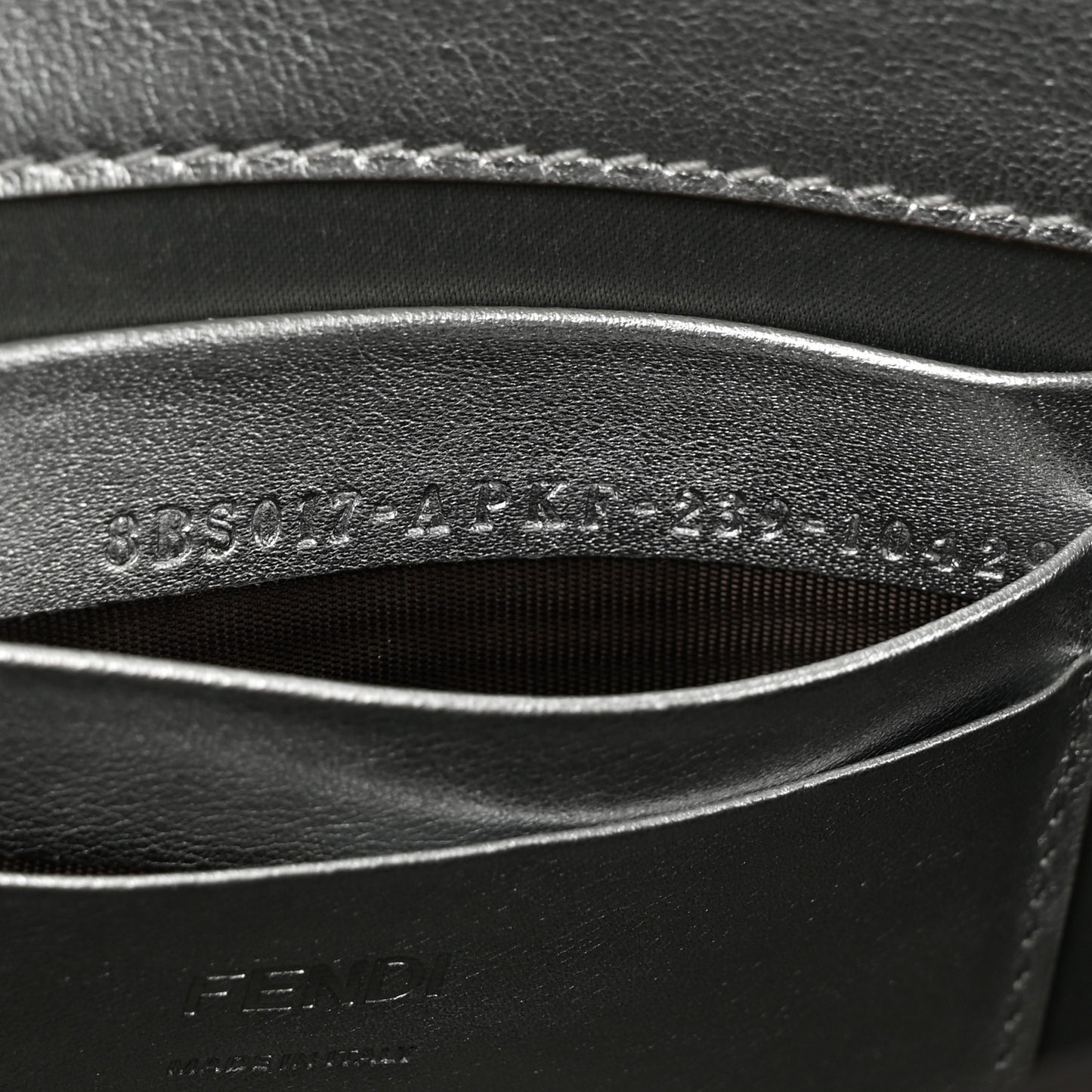 Crystal Vitello Laminato FF Mini Baguette Crystal Argento