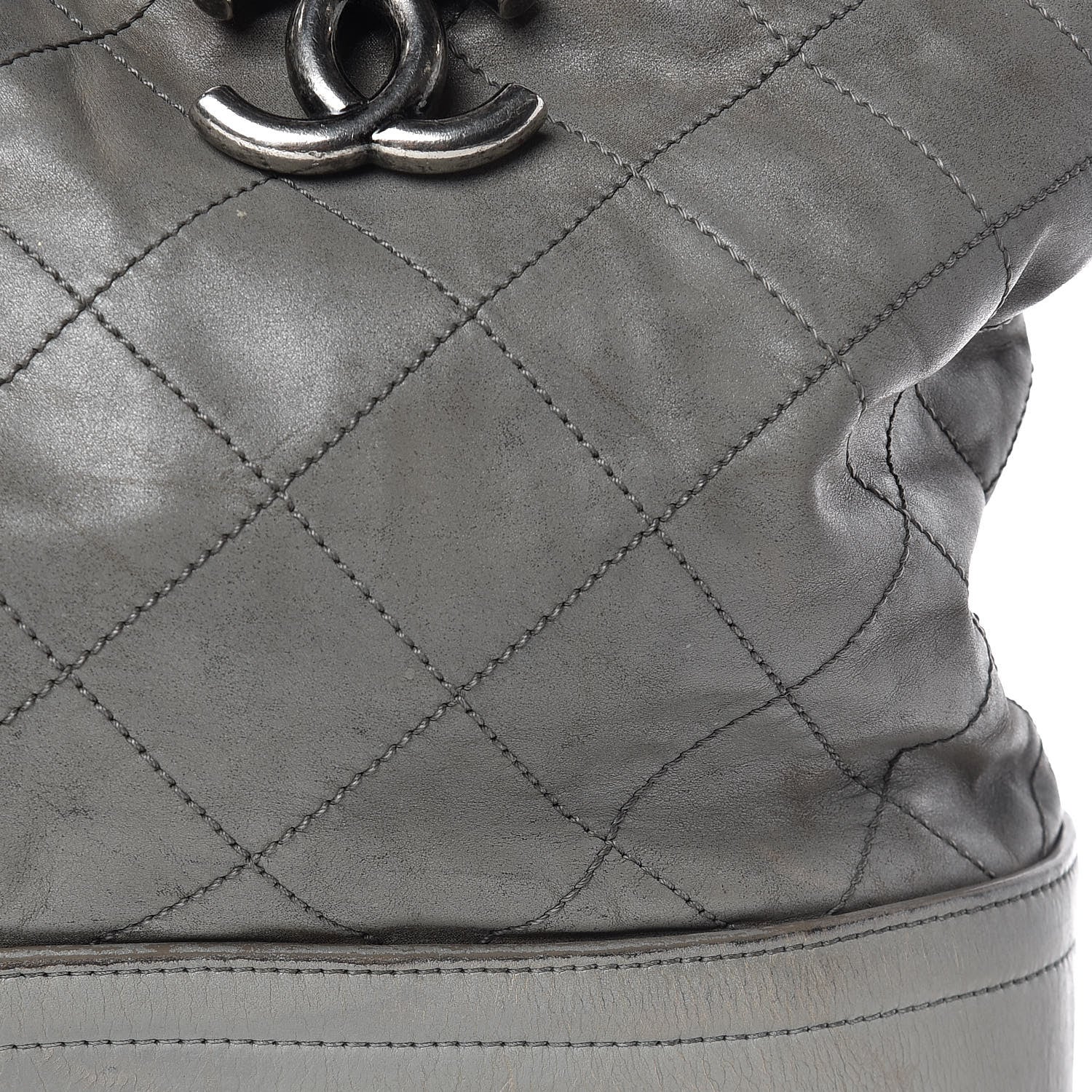 Chanel Iridescent Calfskin VIP Shopping Tote Grey 25 of 34