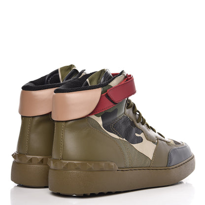 Valentino Garavani Calfskin Canvas Camouflage Rockstud Rock Be Sneakers 39.5 Olive 4 of 10
