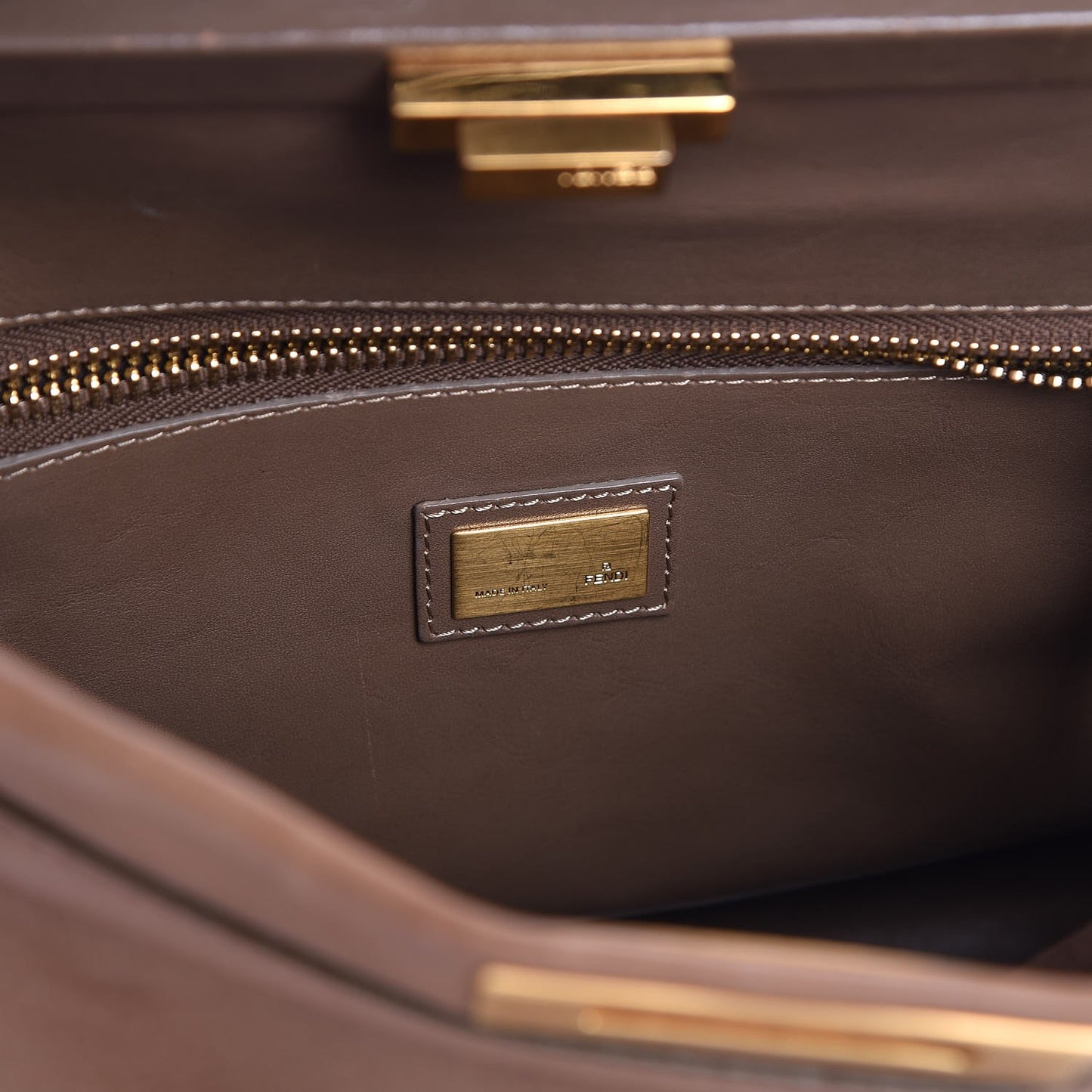 Vitello Saddle Large Peekaboo Iconic Satchel Moro