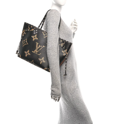Louis Vuitton Monogram Giant Jungle Neverfull MM Black 2 of 13