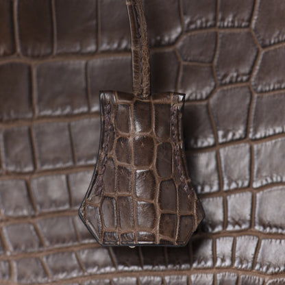 Hermes Matte Niloticus Crocodile Birkin 30 Gris Elephant 35 of 38