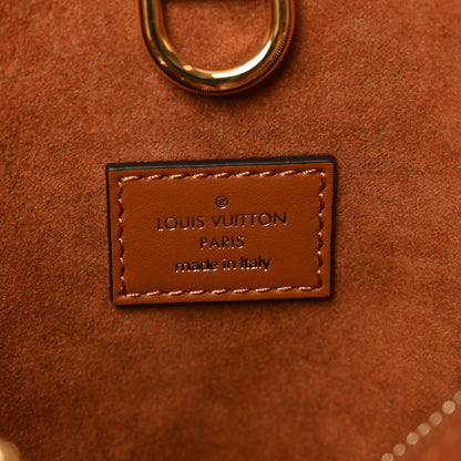 Louis Vuitton Taurillon Vendome MM Gold 6 of 9