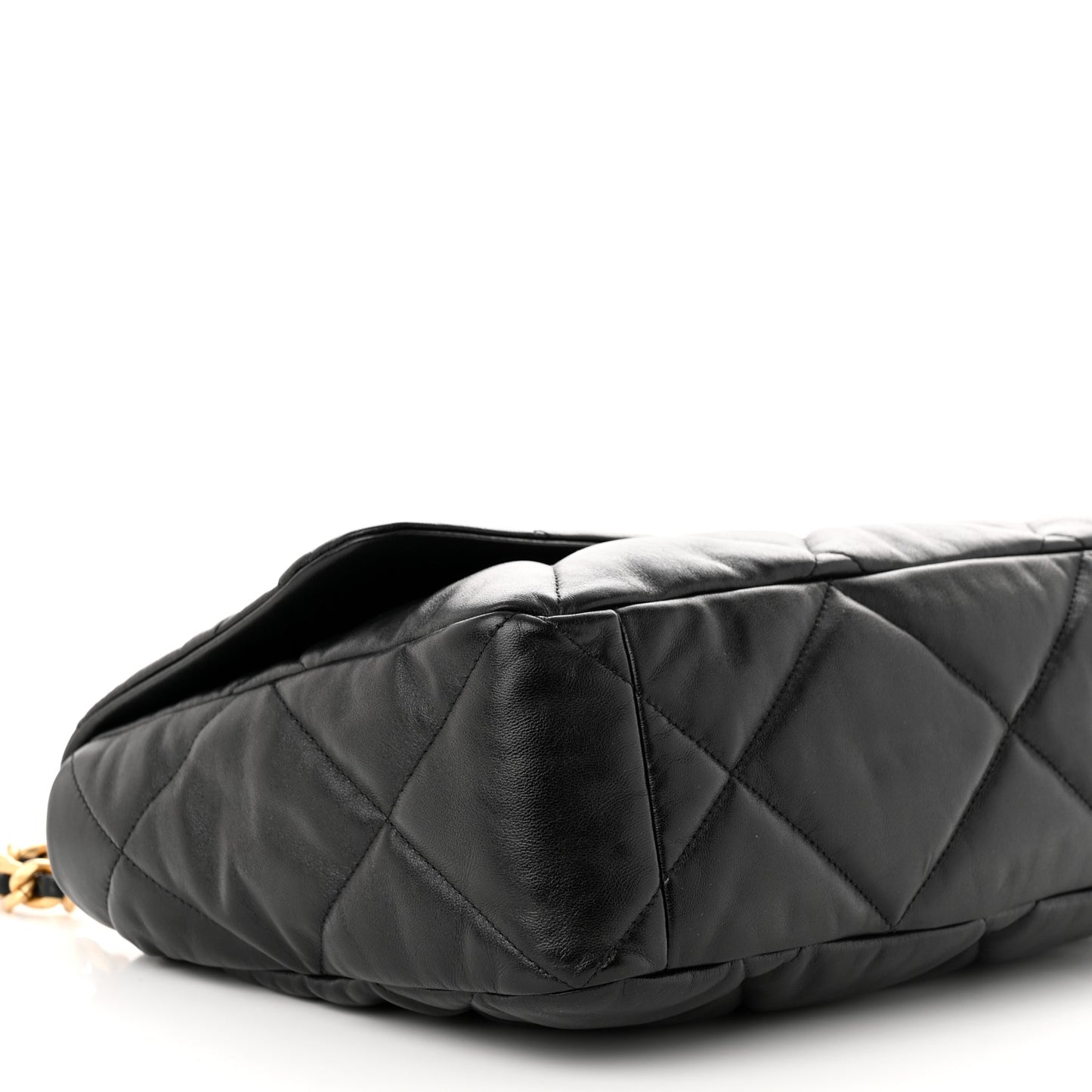 Lambskin Quilted Maxi Chanel 19 Flap Black