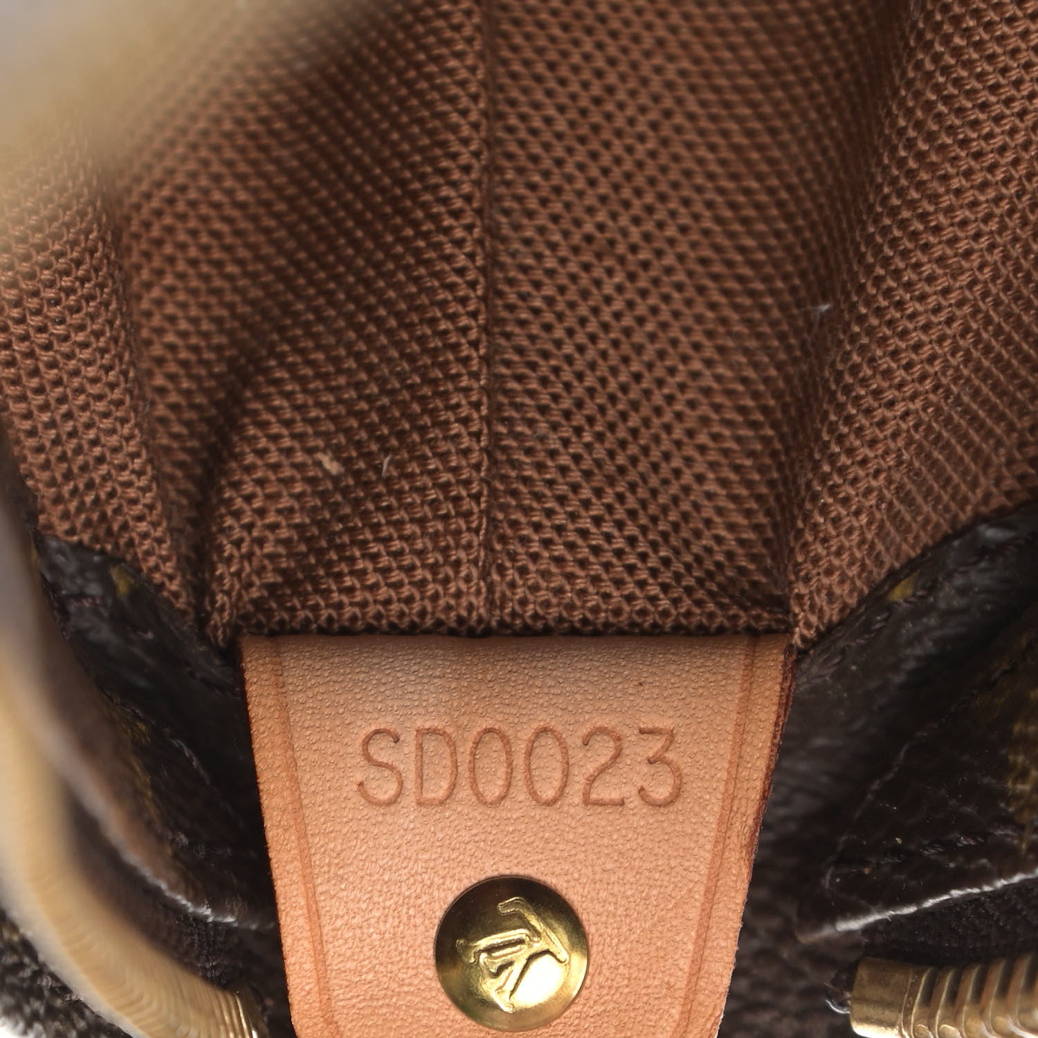 Louis Vuitton Monogram Cabas Mezzo 7 of 15