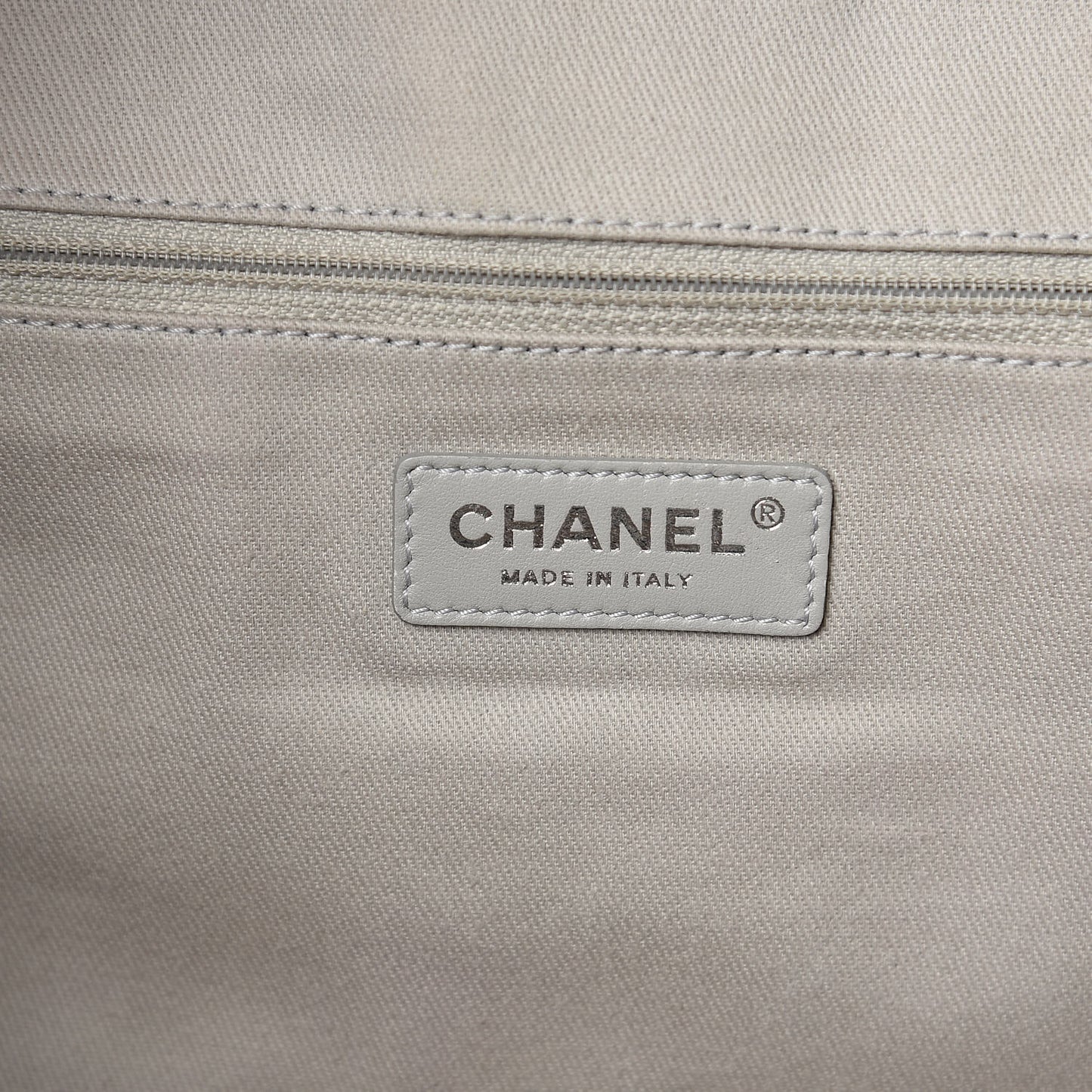 Glazed Calfskin Large Deauville Tote Black