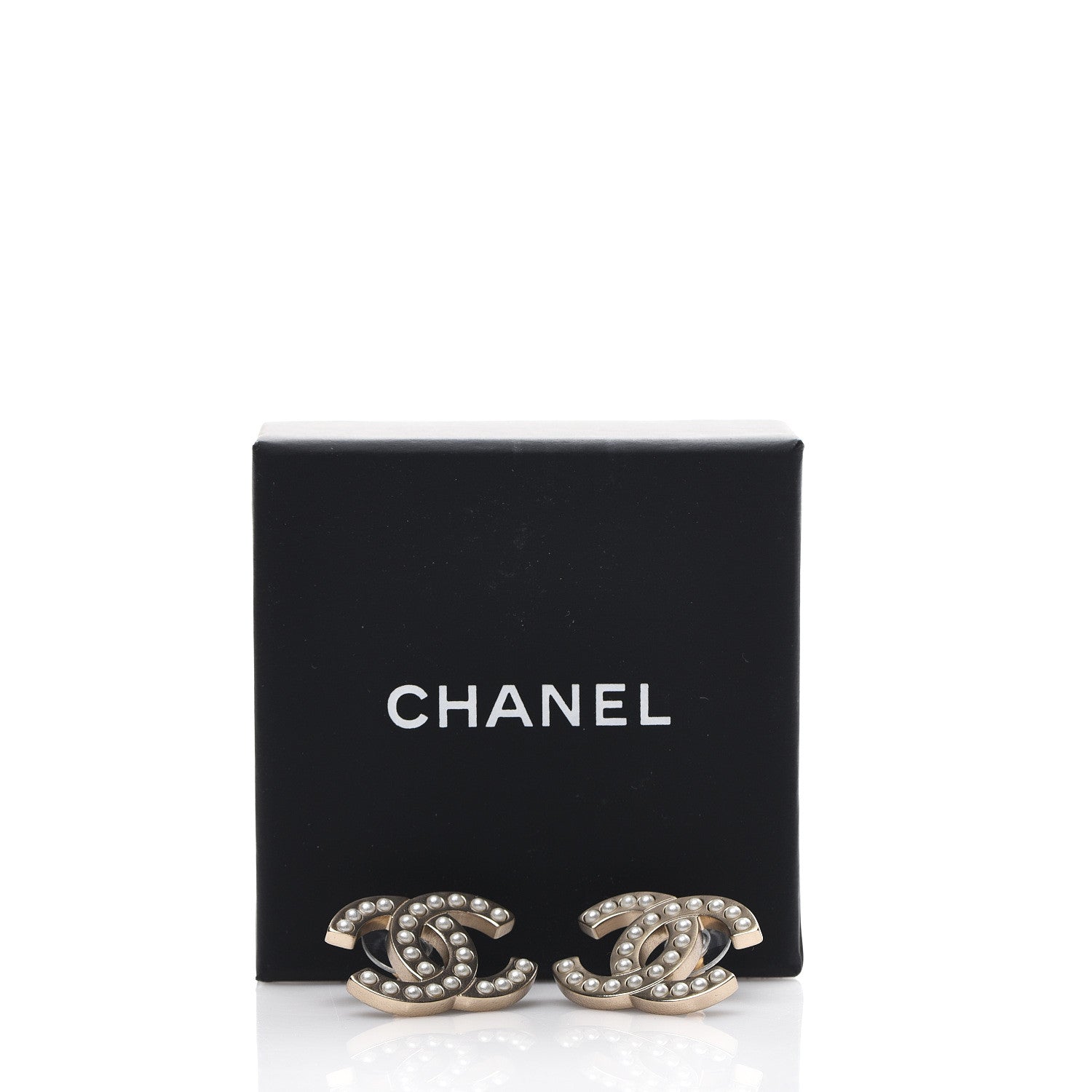 Chanel Pearl CC Earrings Light Gold 5 of 5