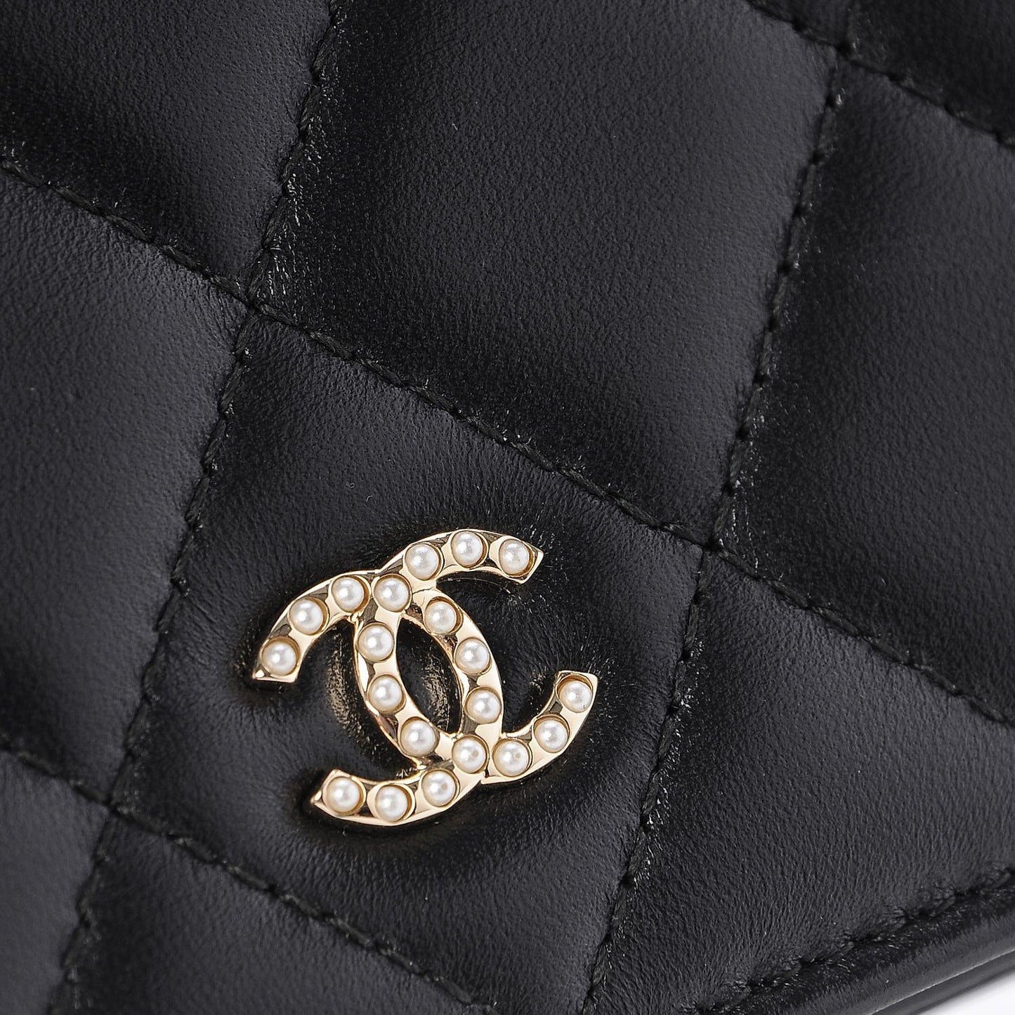 Lambskin Quilted Pearl Wallet On Chain WOC Black