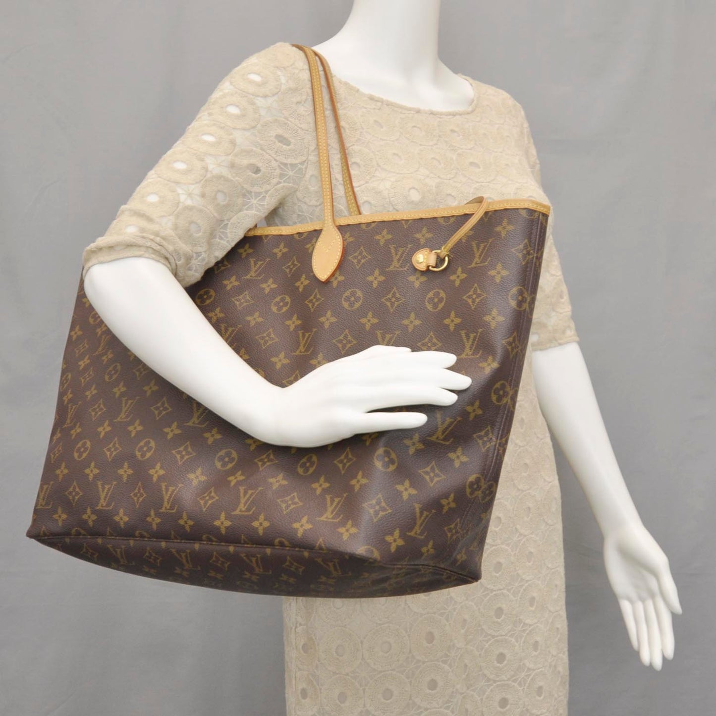 Monogram Neverfull GM Shoulder Bag