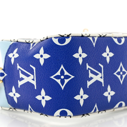 Louis Vuitton Monogram Giant Hamptons Beach Pouch Blue 9 of 11