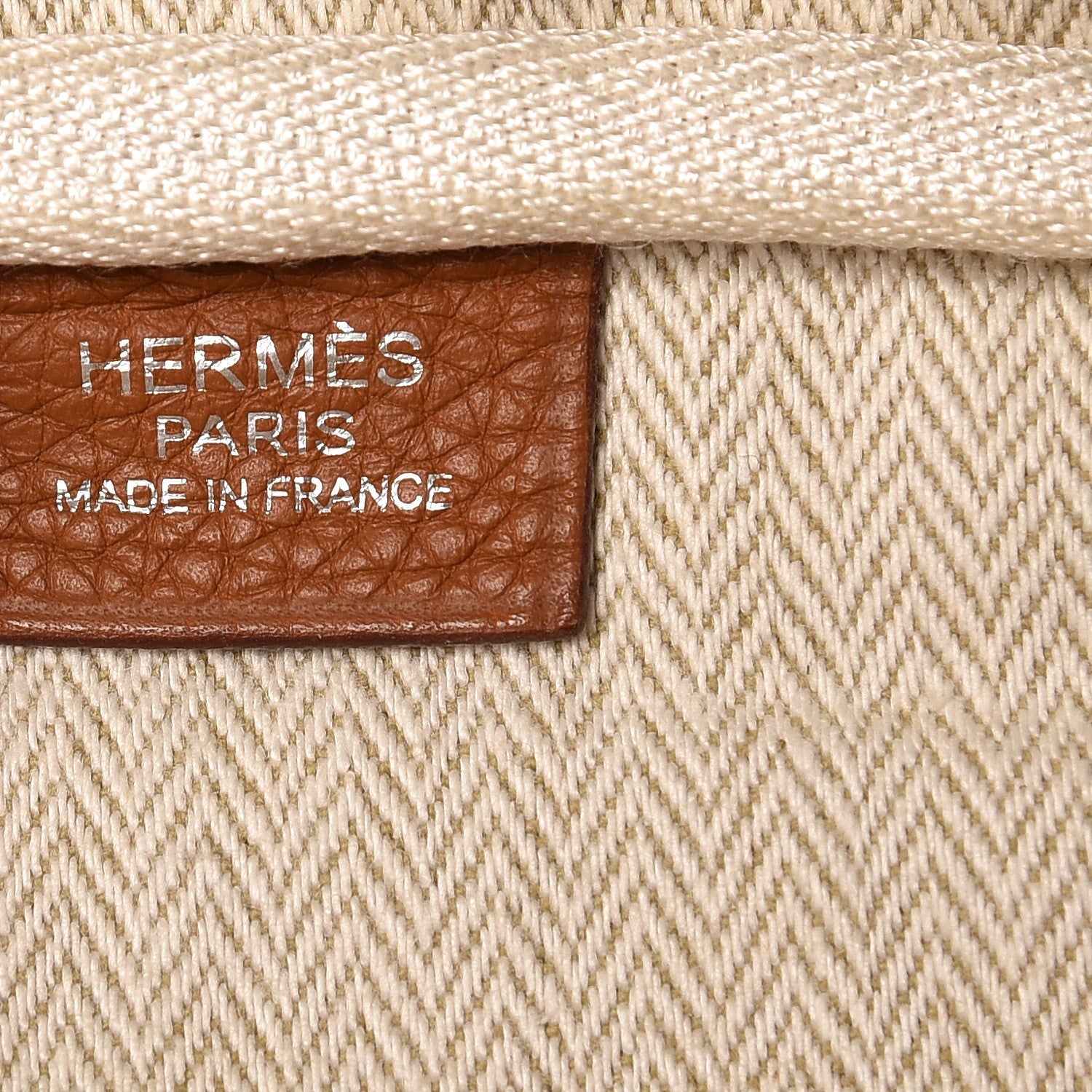 Hermes Taurillon Clemence Victoria II 35 Gold 6 of 14