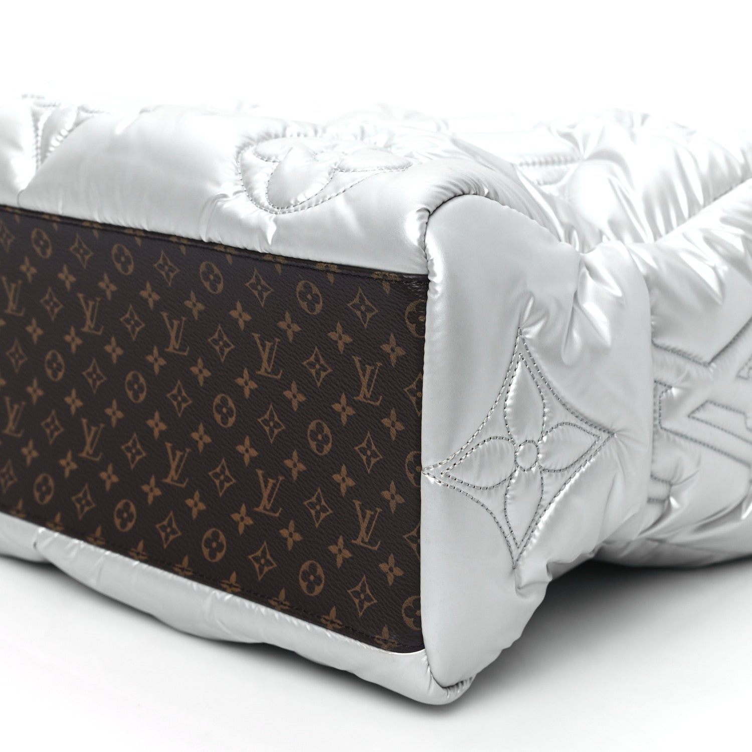 Louis Vuitton Econyl Monogram Pillow Giant Onthego GM Silver 9 of 10