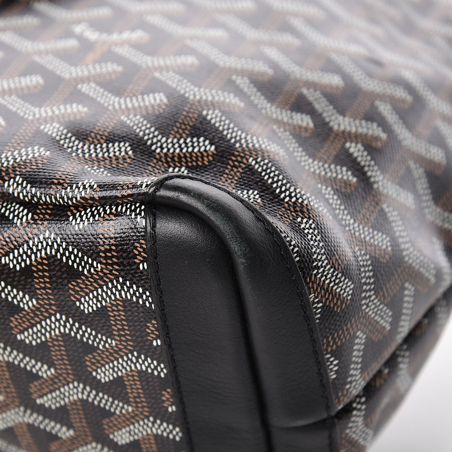 Goyardine Artois PM Black