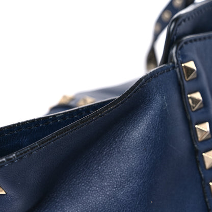 Valentino Garavani Vitello Medium Rockstud Tote Marine 28 of 33