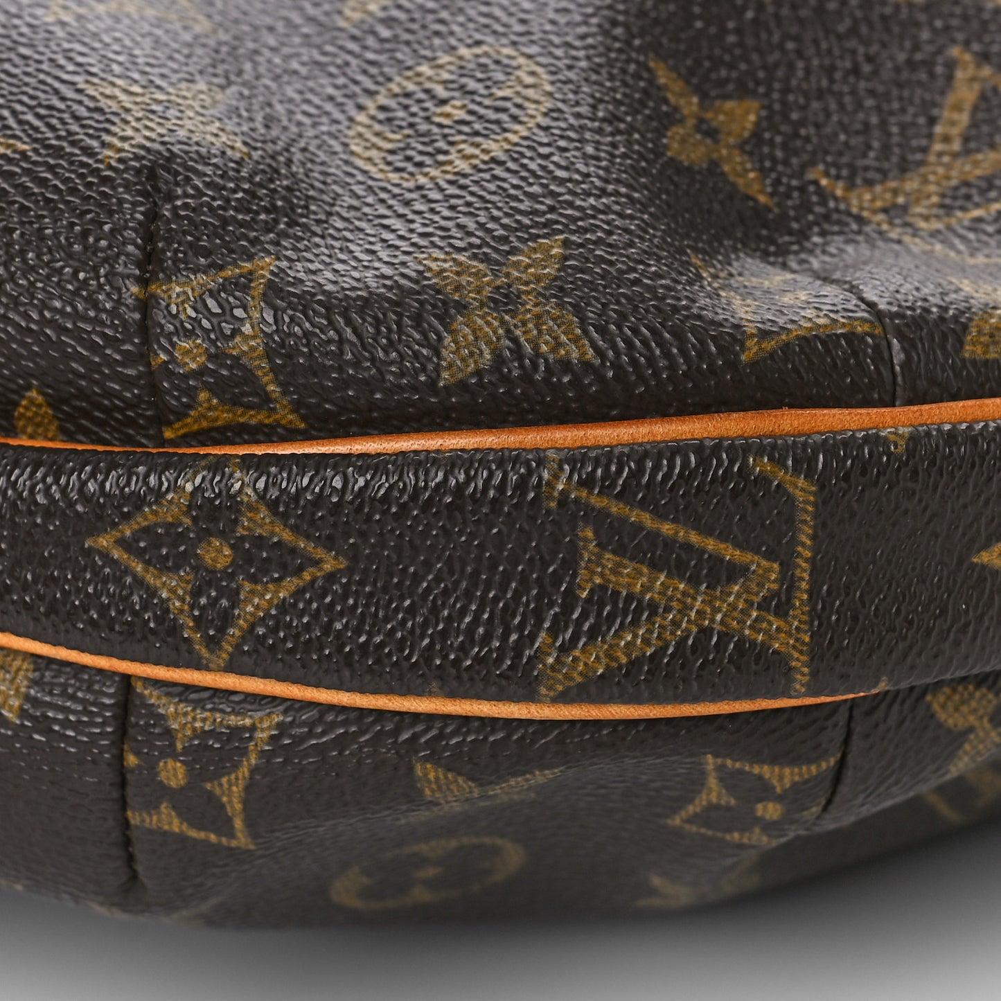 Monogram Croissant MM