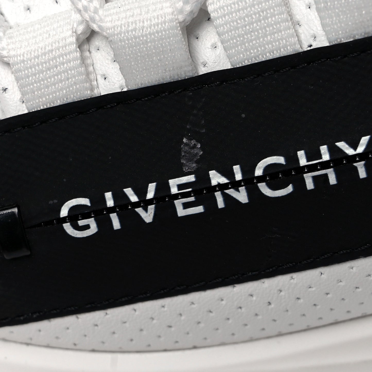 Calfskin Spectre Low Runners Sneakers 37 White Black
