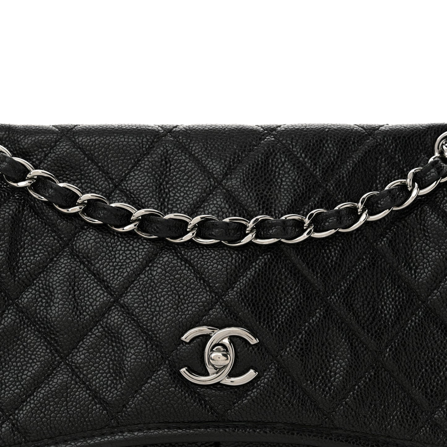 Grained Calfskin Medium Natural Beauty Flap Black