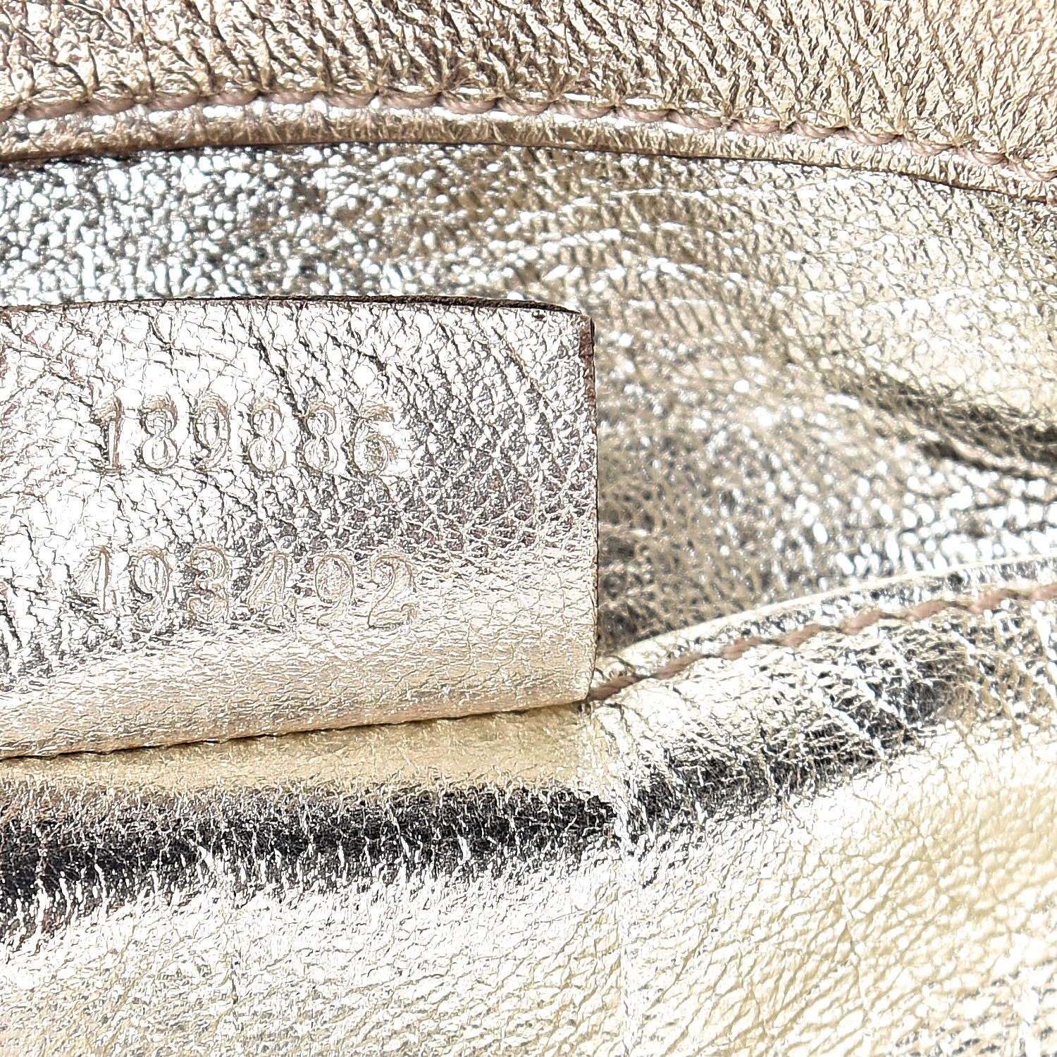 Gucci Metallic Calfskin Queen Bow Chain Clutch Gold 7 of 10