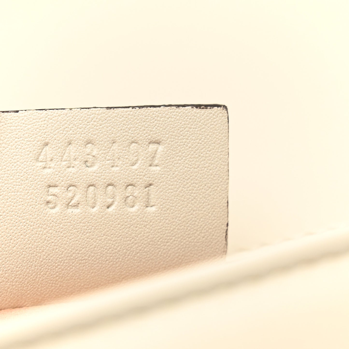 Calfskin Matelasse Small GG Marmont Shoulder Bag White