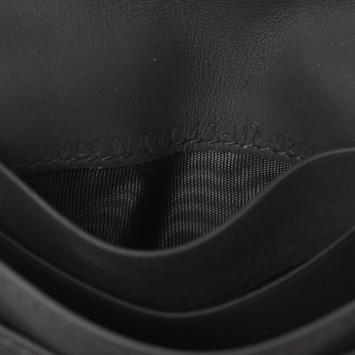 Ultra Matte Calfskin Saddle Card Holder Black