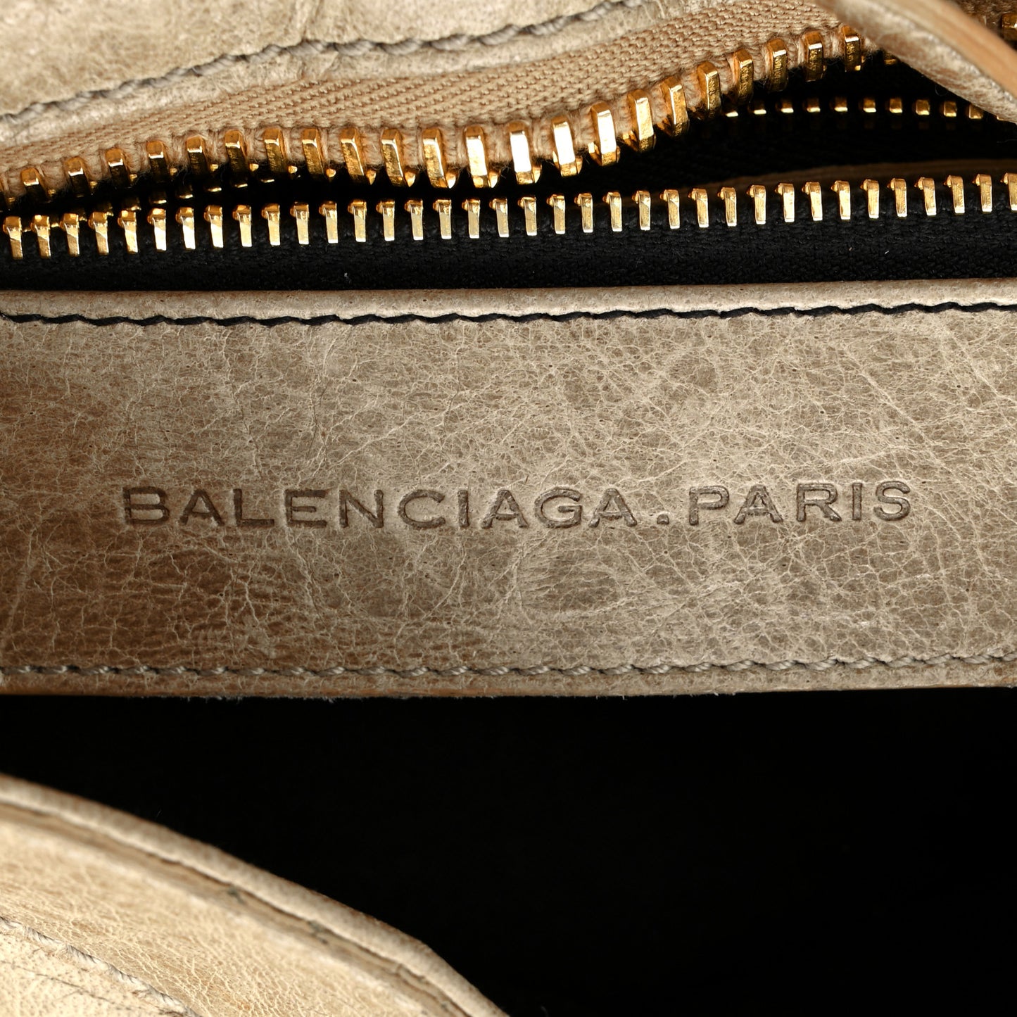 Agneau Giant 21 Gold Hardware City Papyrus