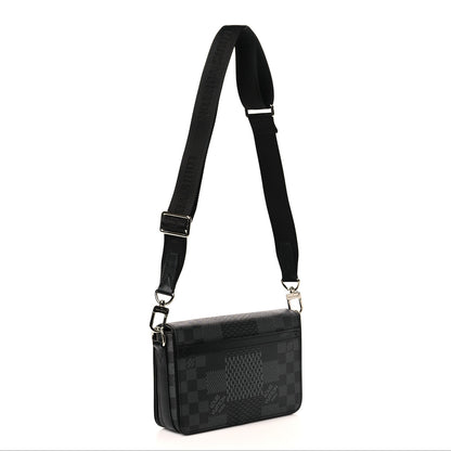 Louis Vuitton Damier Graphite 3D Studio Messenger 3 of 8