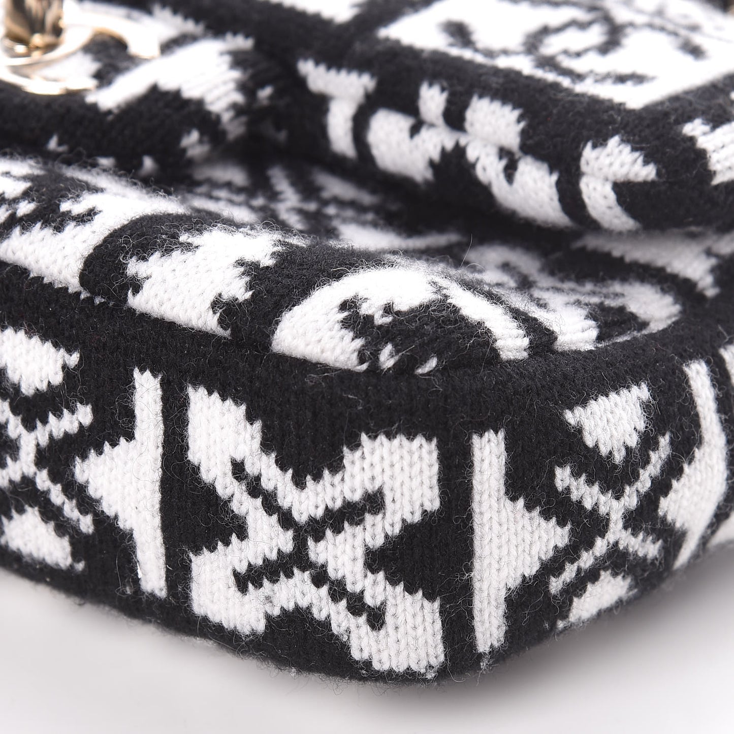 Cashmere Knit Coco Neige Flap Black White