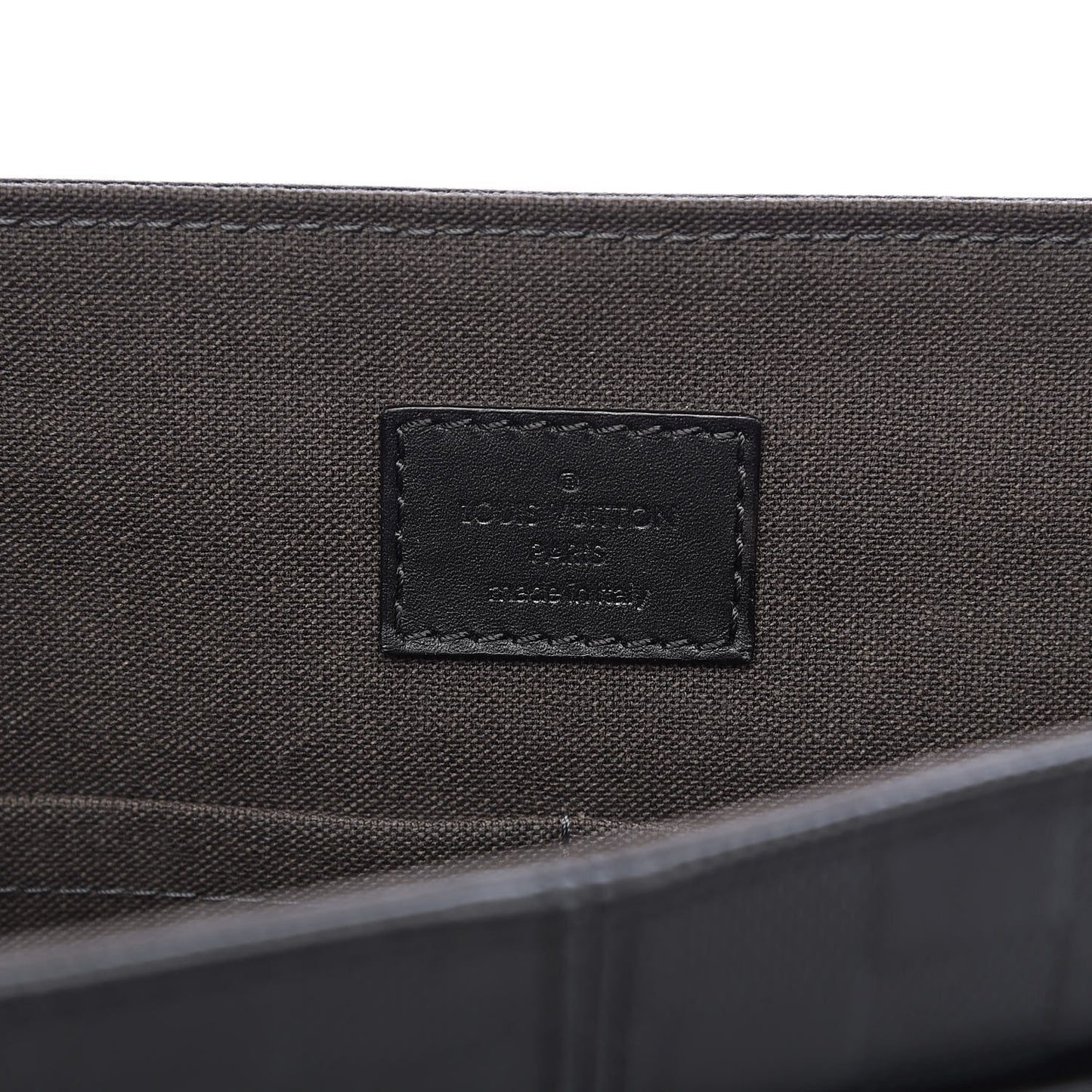 Damier Infini District MM Onyx