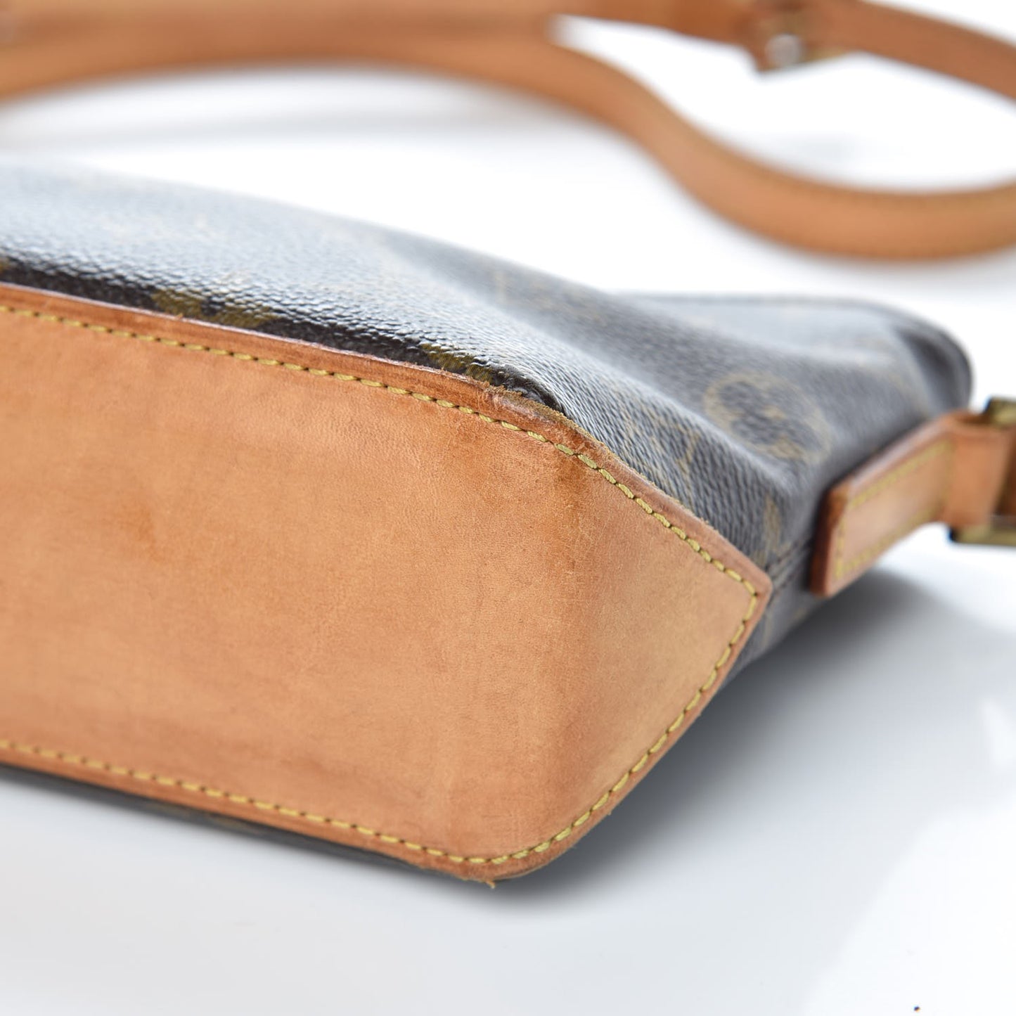 Monogram Trotteur