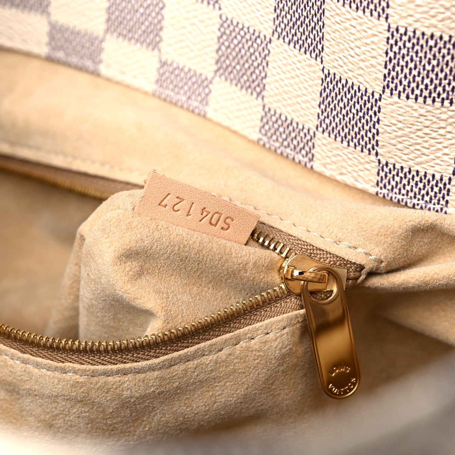 Louis Vuitton Damier Azur Artsy MM 7 of 10